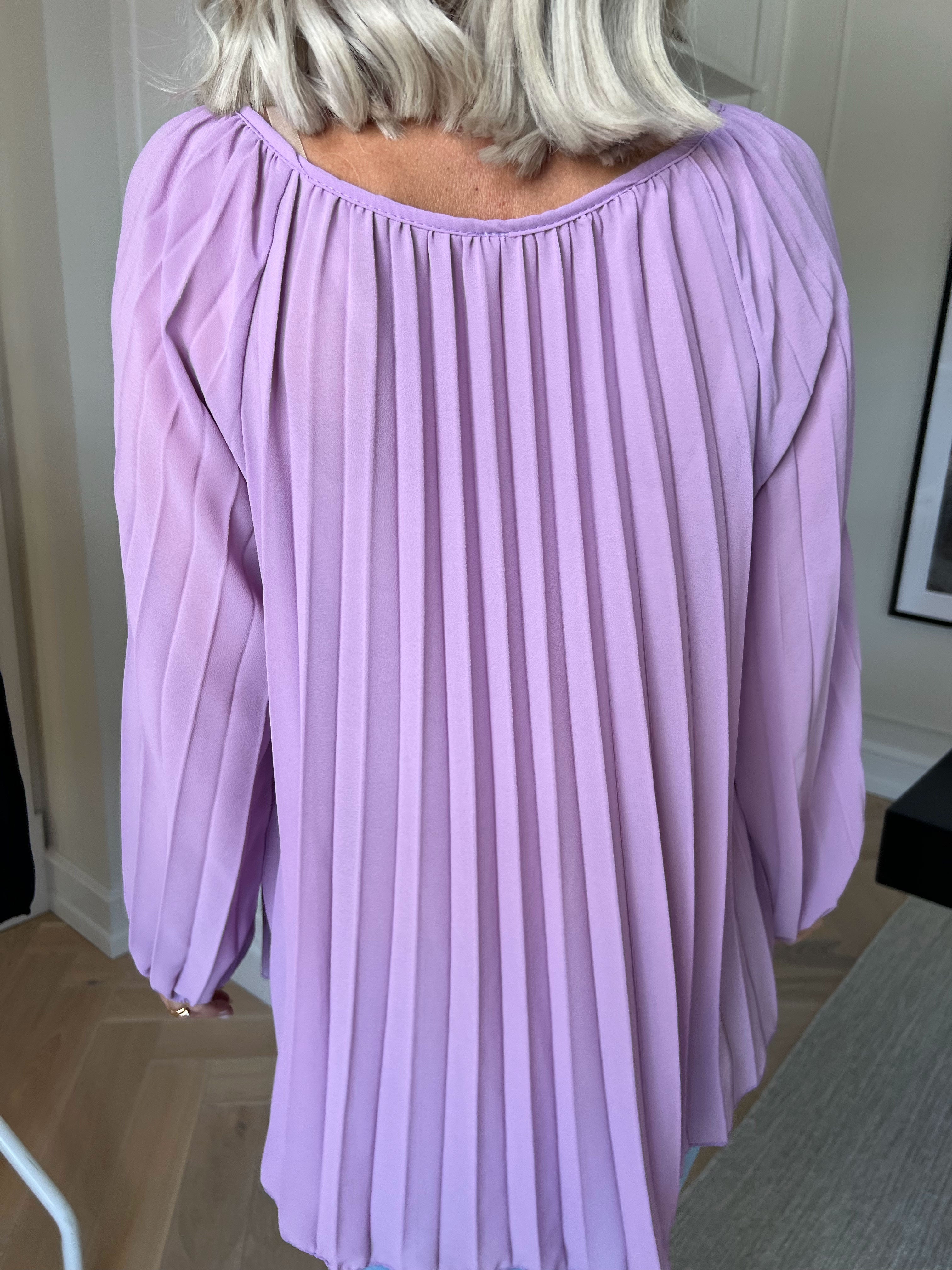 Philippa Shirt - Sød plisseret tunika i semi-transparent chiffon